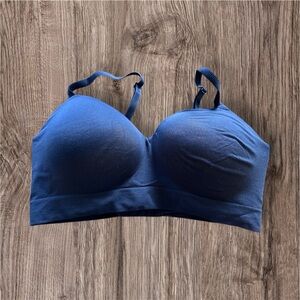 Women's Intimate Bra TrueKind size large.   L14